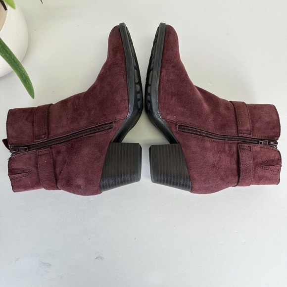 Earth Shoes Royal Ankle Boots Wine Red Ankle Zip Burnished Stacked Heel Size 7B - Picture 6 of 10